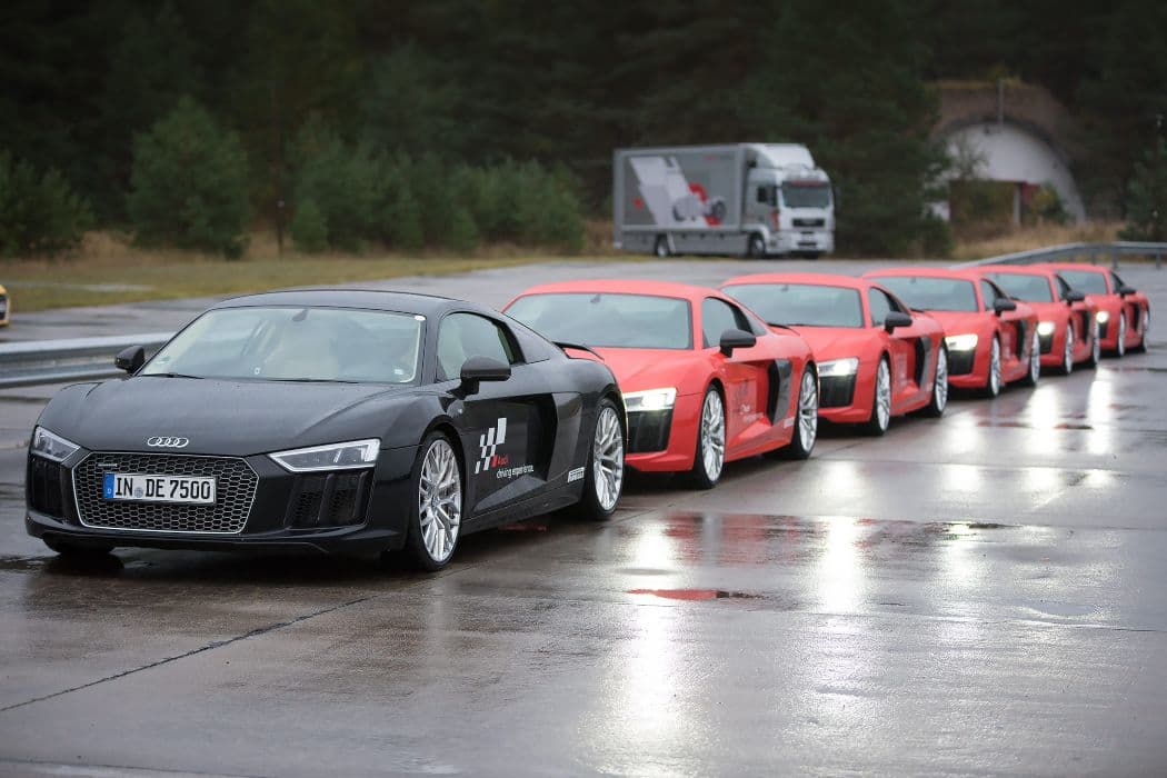 Event z zakresu bezpiecznej jazdy samochodem, z elementami sportu